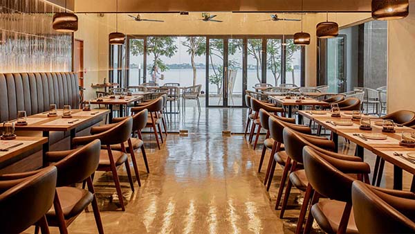 SAKURA by SHIRAISHI of Tokyo